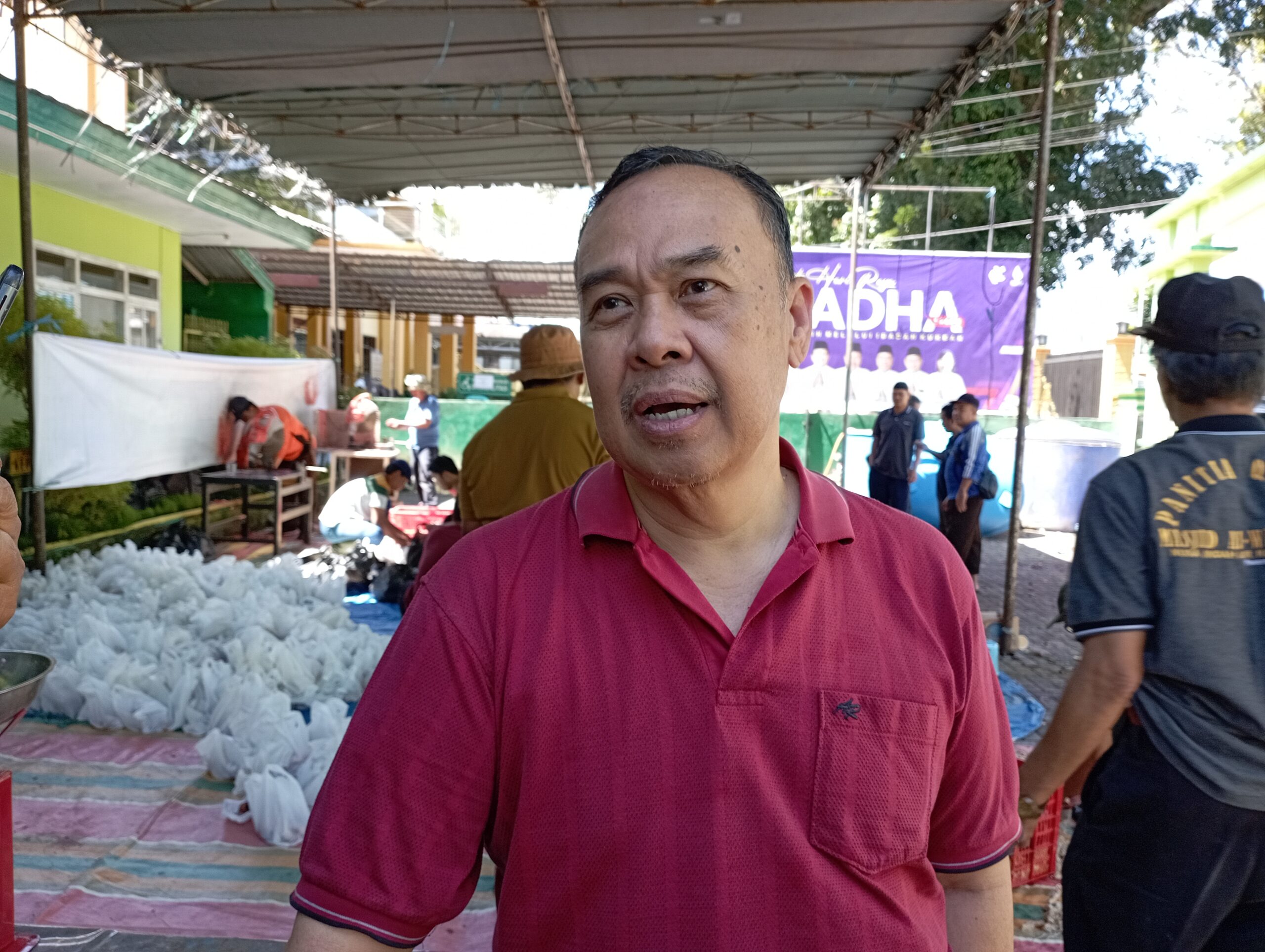 Kasi Bimas Islam Kemenag Rejang Lebong Drs. H. Akhmad Hafizuddin, M.H.I usai melaksanakan pemotongan kurban