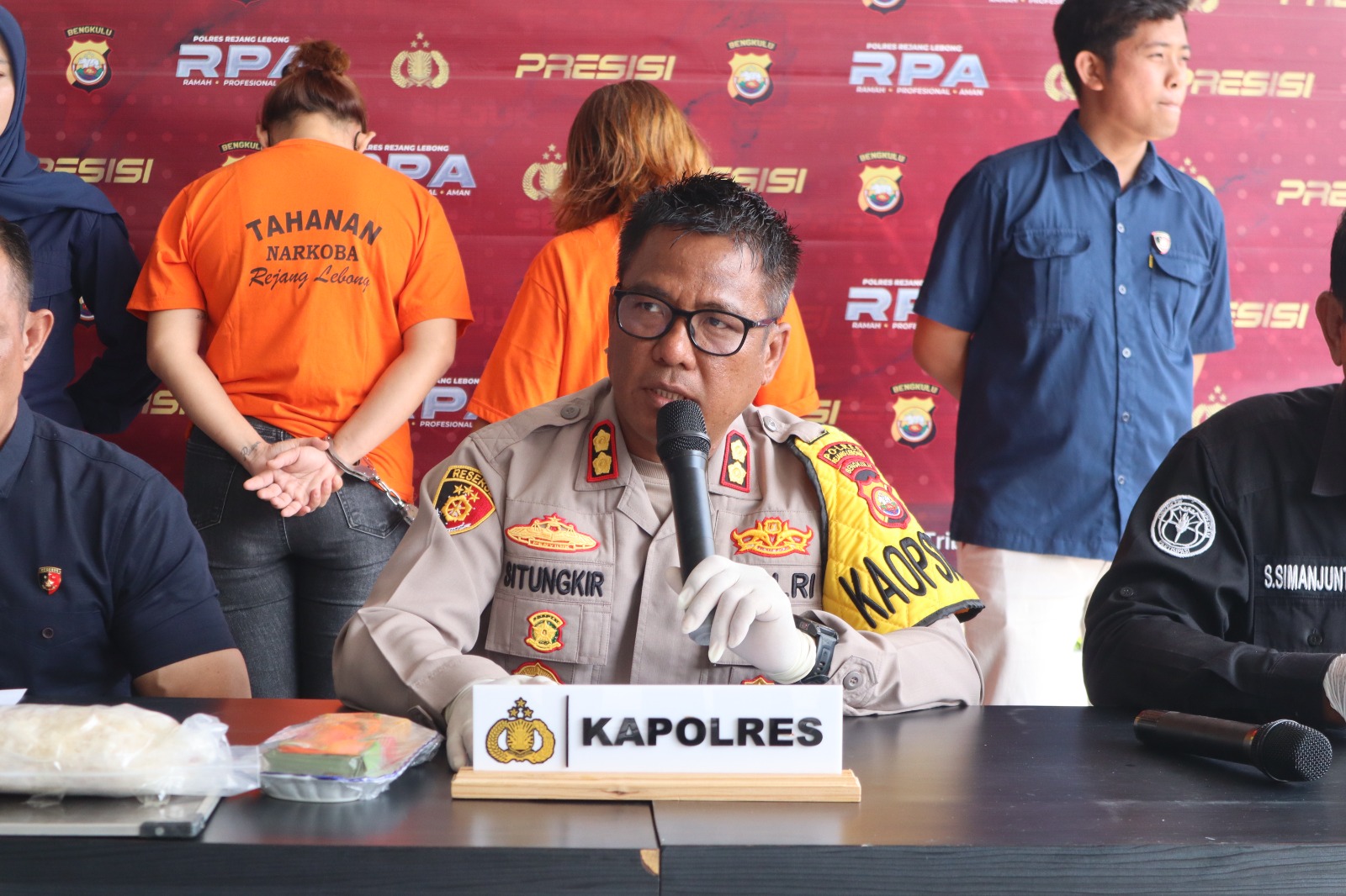Kapolres Rejang Lebong saat memimpin giat press release di Mapolres Rejang Lebong