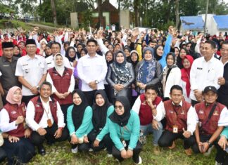 1000 Peserta Senam Ramaikan Perayaan HUT ke-18 PKH di Danau Mas Harun Bastari