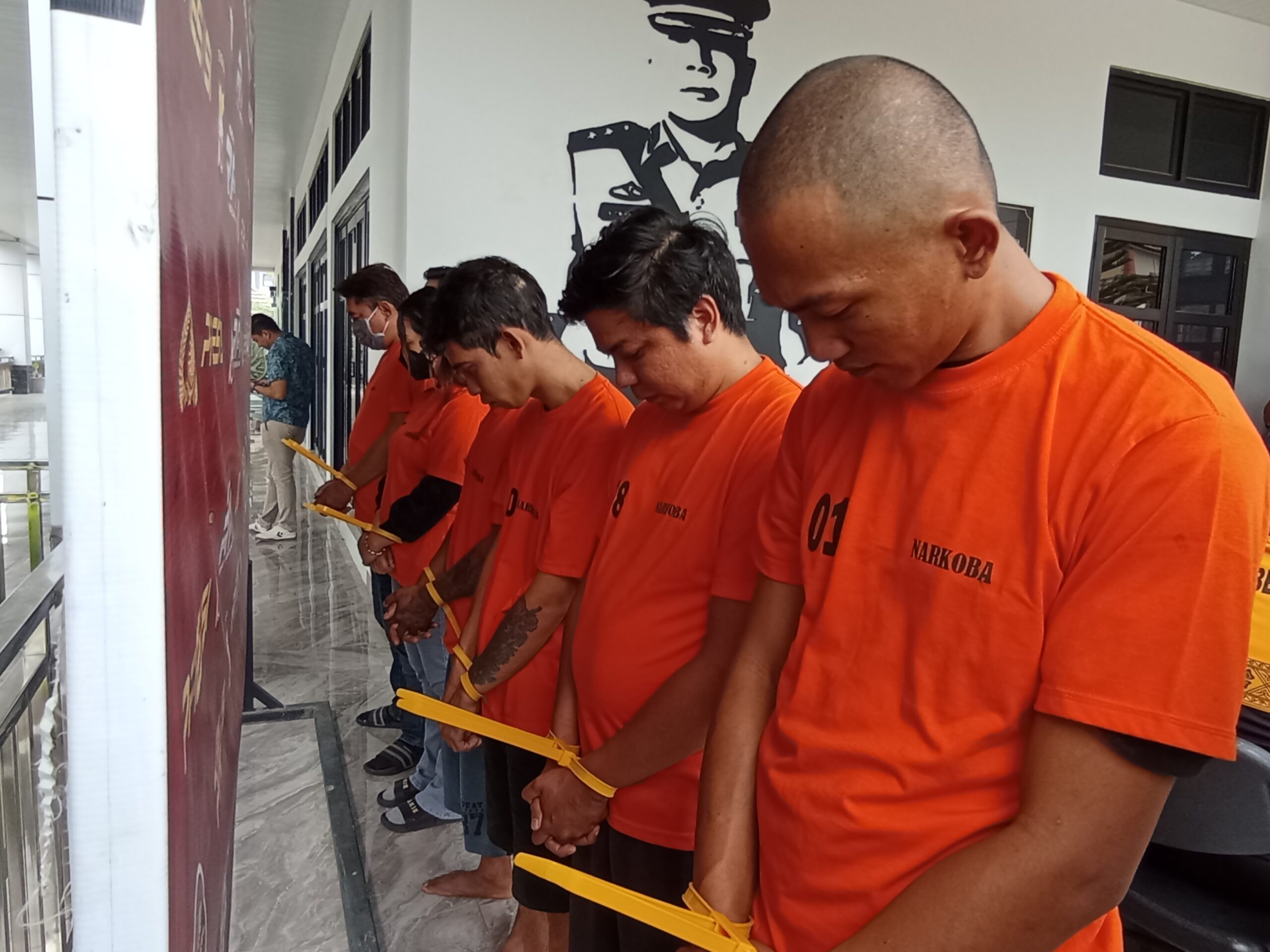 6 orang tersangka penyalahguna narkotika yang diamankan Tim Macan Suban Satres Narkoba Polres Rejang Lebong
