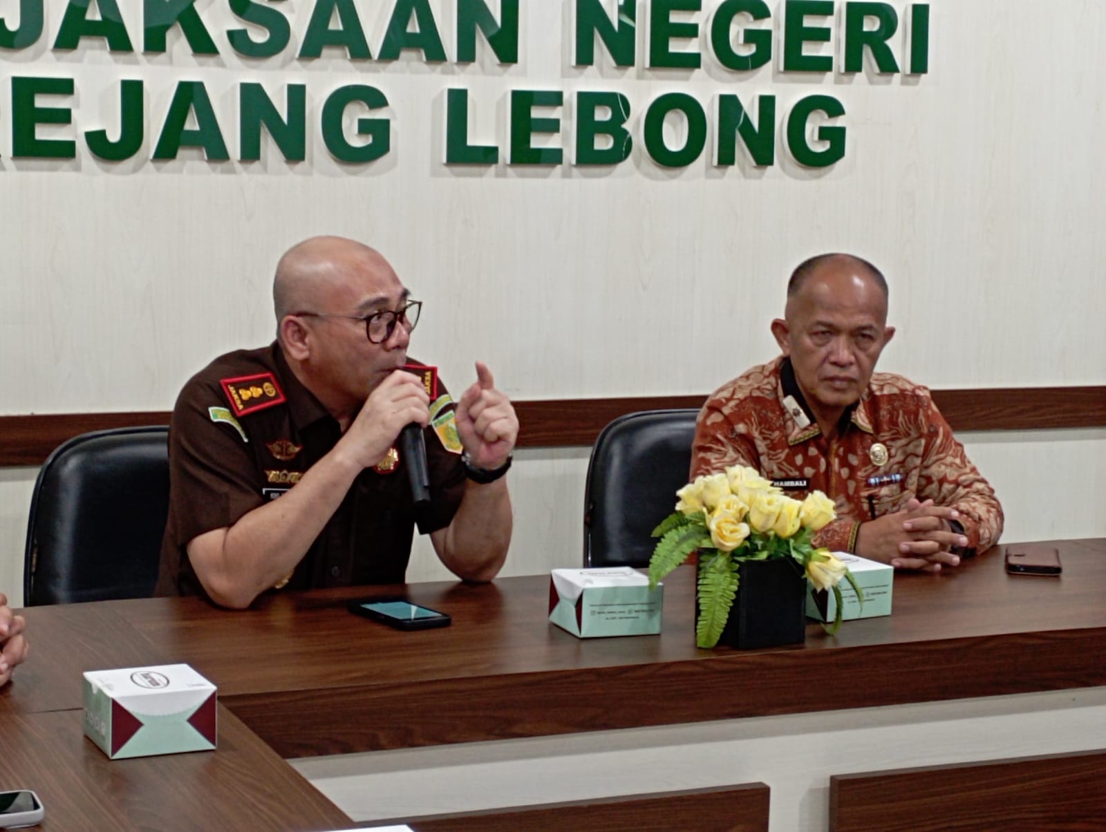 Kajari Rejang Lebong Kiki Yonata, S.H, M.H, saat memberikan arahan dan penjelasan perihal penetapan perwalian