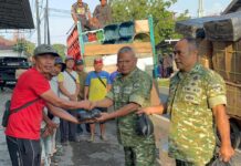 Jumat Berkah, Kodim 0409/Rejang Lebong Bagikan Beras untuk Warga, Perkuat Kepedulian dan Kemanunggalan TNI-Rakyat