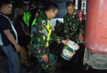 Kemarau Melanda, Kodim 0409/Rejang Lebong Suplai Air Bersih untuk Warga Desa Pal Batu